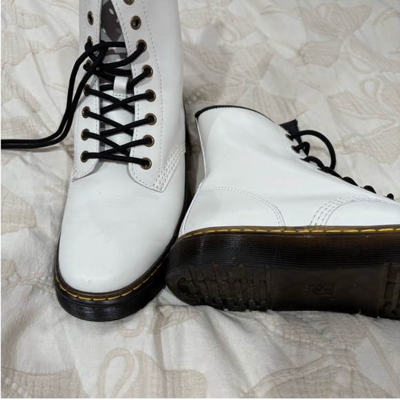 Dr. Martens White Leather Boots with Black Laces - Picture 2 of 2
